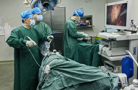 90歲奶奶勇闖“生命禁區(qū)”！我院泌尿外科成功完成高難度腹腔鏡手術(shù)